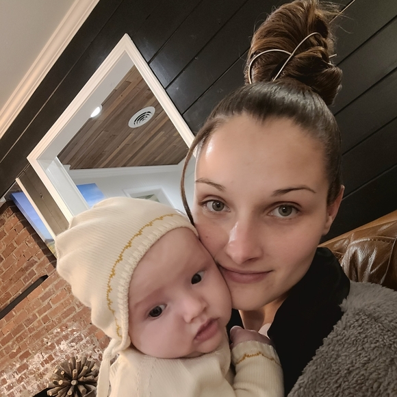 Meet your Posher, Lorene - Picture 2 of 10